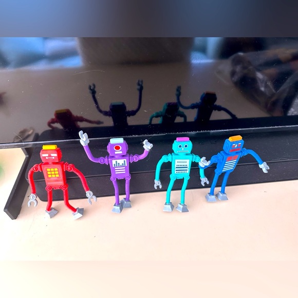 NEW Toysmith Robot Buddies Lot Set of 4 Bendable Limbs Arms Legs Poseable Dance - Picture 2 of 6